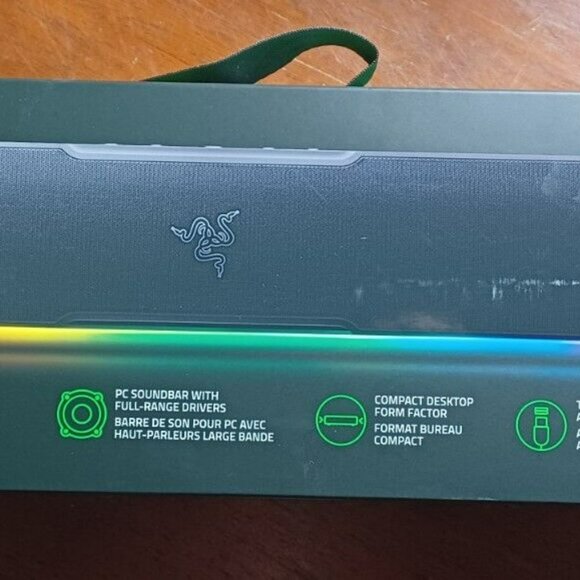 Razer Leviathan V2X Bluetooth Gaming Soundbar RGB Lighting PC Mobile USB-C - Picture 4 of 4